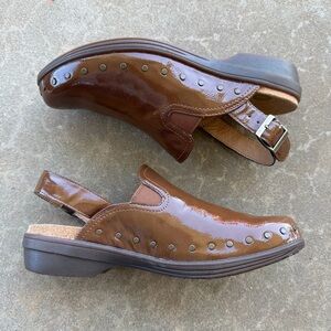 Revitalign Ventura Patent Clog Brown Women’s Size 8B
